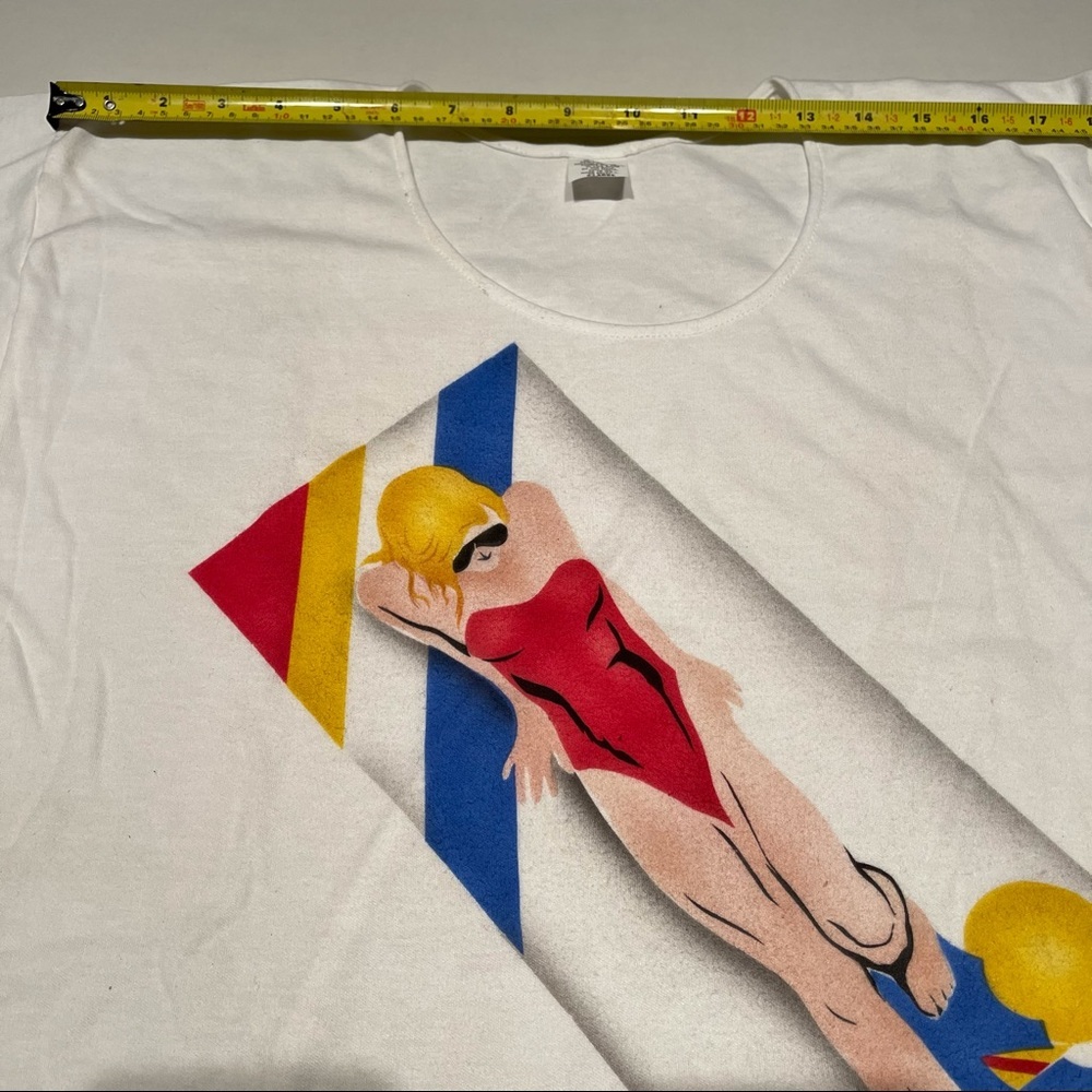 Vintage Shirt Girl in a Beach - Picture 6 of 11